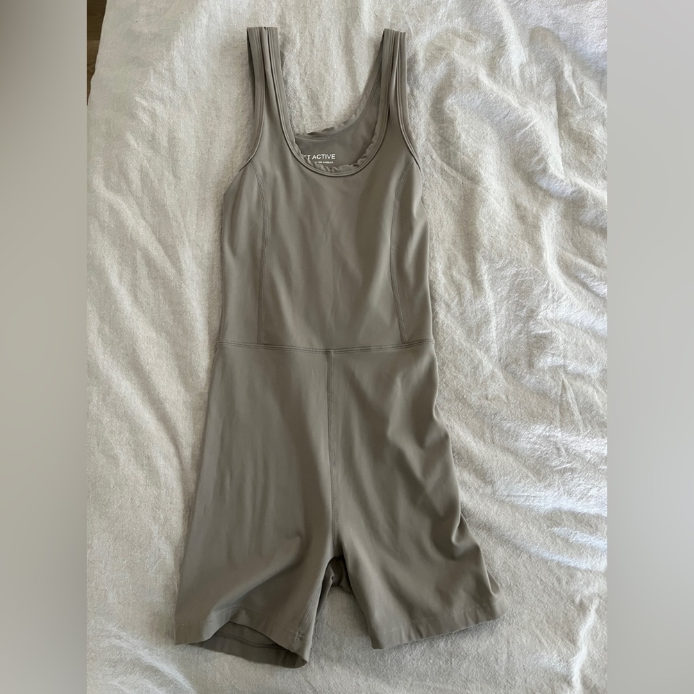 Set Active Sportbody gray shortysuit